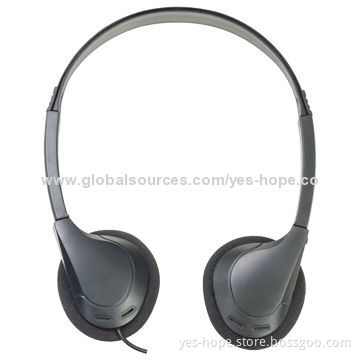 Airplane noise cancelling headphones